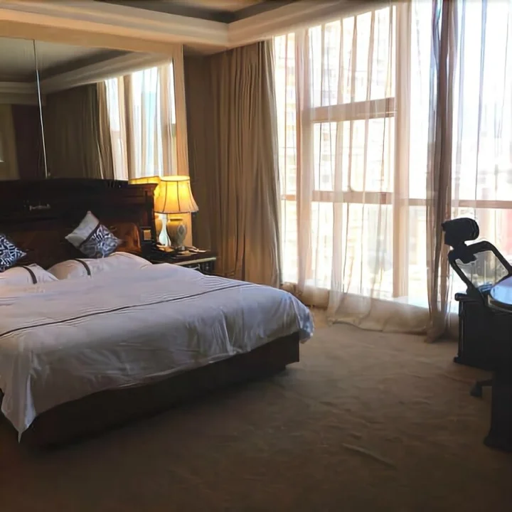 Уху: Hezhong Guanjing Hotel