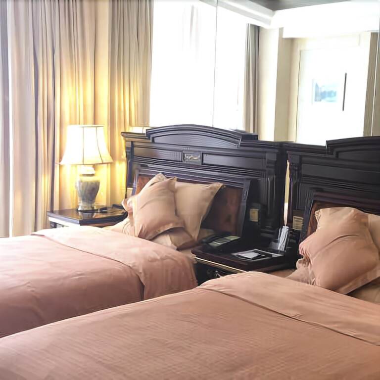 Уху: Hezhong Guanjing Hotel
