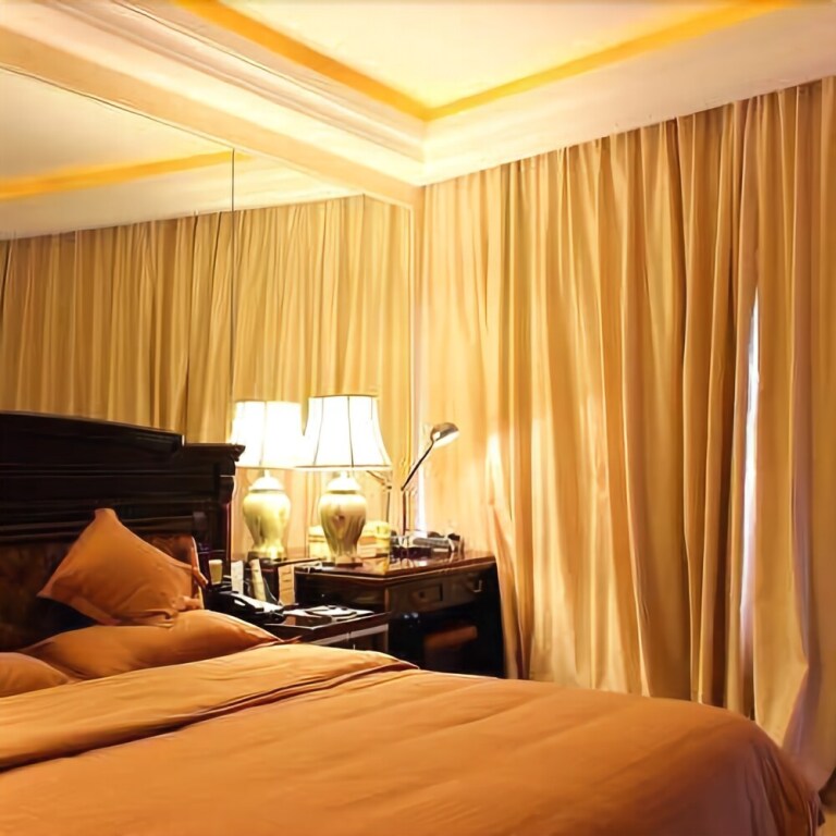 Уху: Hezhong Guanjing Hotel