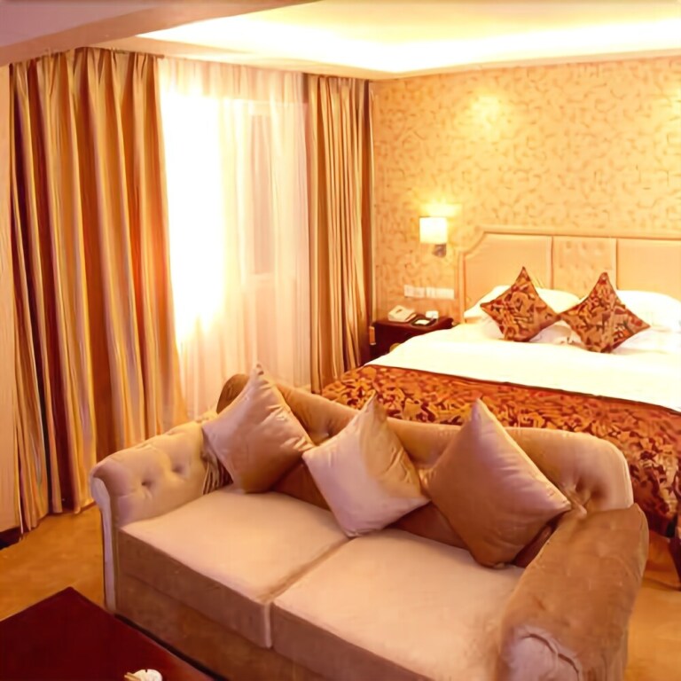 Сичан: Four Seasons Holiday Hotel