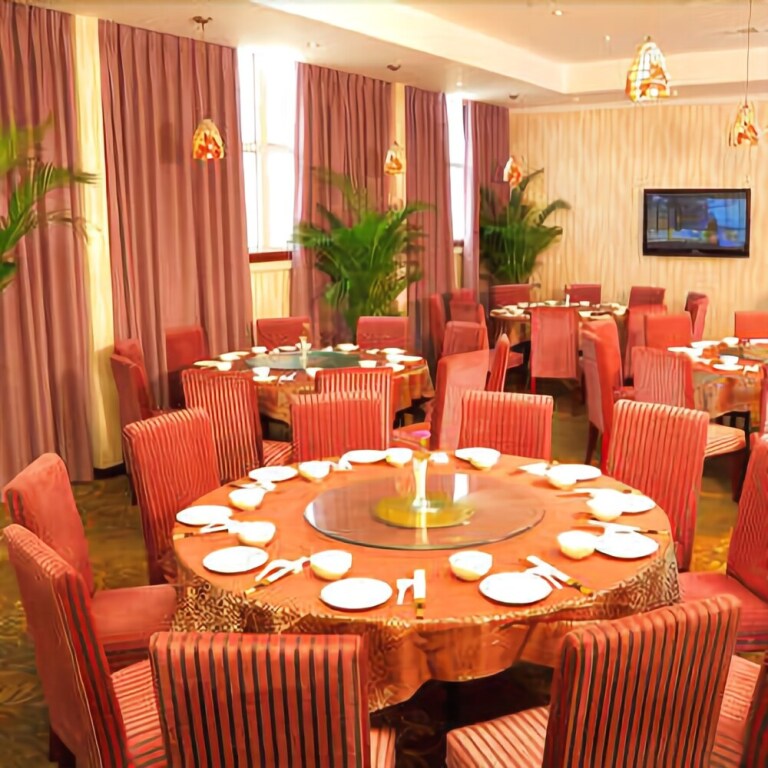 Сичан: Four Seasons Holiday Hotel
