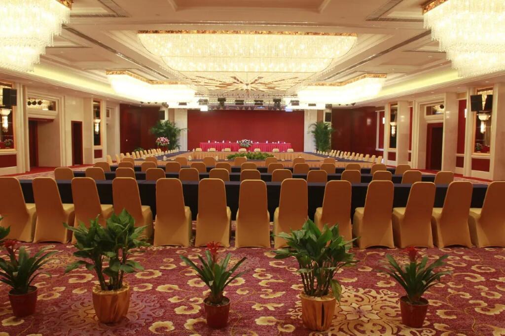 Сяогань: Xiaogan Yuji Grand Hotel