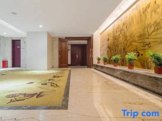 Ичунь: Qinglong Hotel Yichun