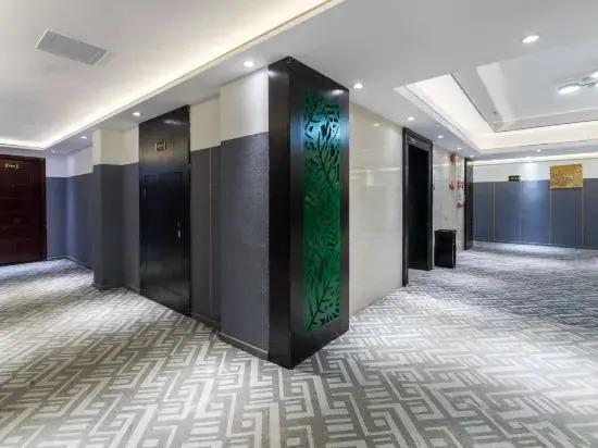 Чжаоцин: Haoting Business Hotel