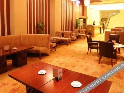 Йиян: 益阳银城华天大酒店