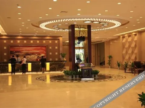 Йиян: 益阳银城华天大酒店