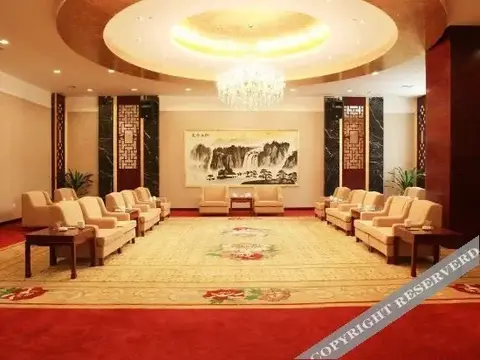 Йиян: 益阳银城华天大酒店