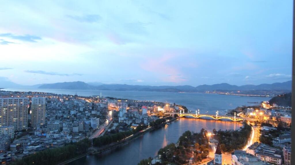 Дали: Best Western Charming City Hotel