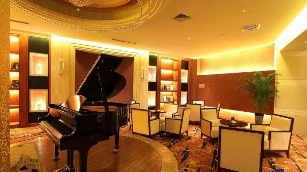 Дали: Best Western Charming City Hotel