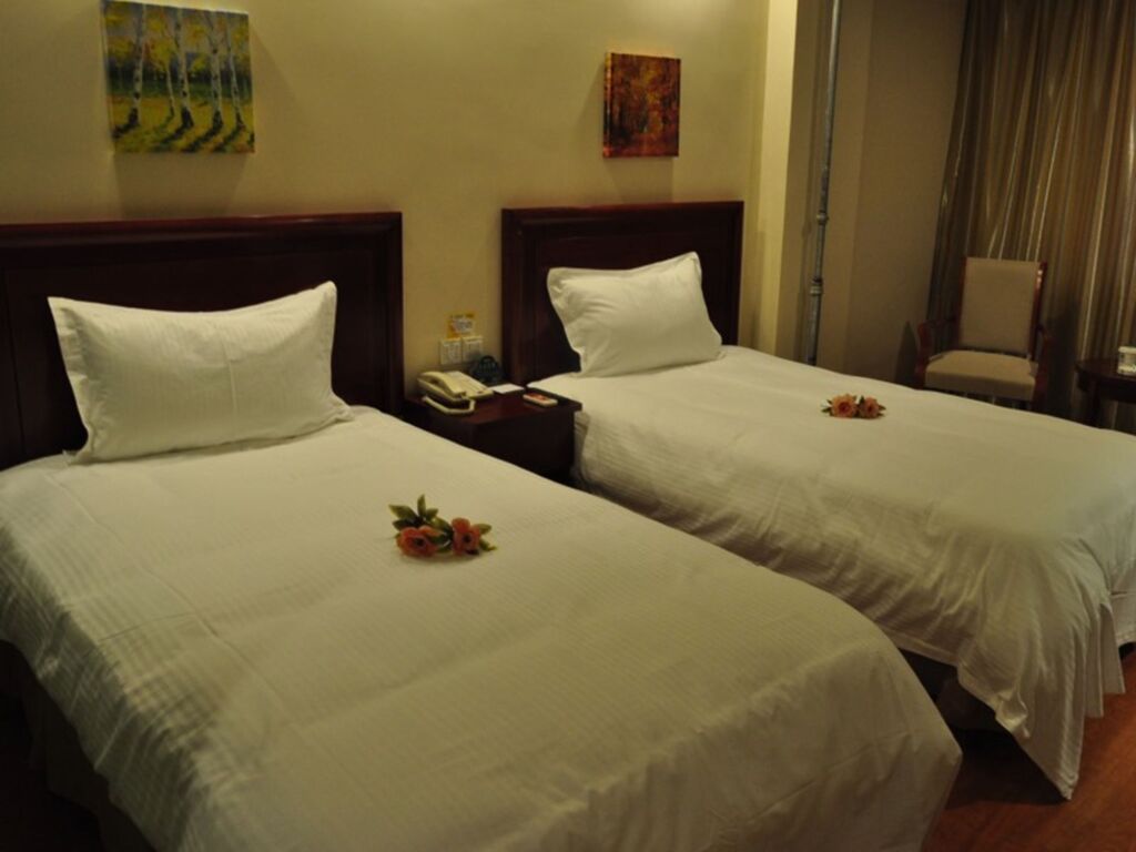 Цзинин: GreenTree Inn Shandong Jining Qufu East Jingxuan Road Sankong Express Hotel