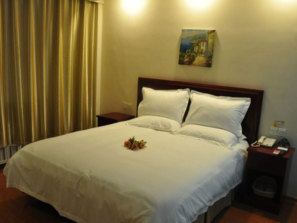Цзинин: GreenTree Inn Shandong Jining Qufu East Jingxuan Road Sankong Express Hotel