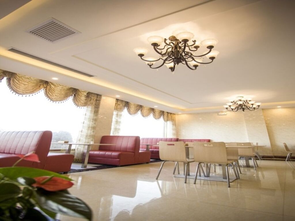 Цзинин: GreenTree Inn Shandong Jining Qufu East Jingxuan Road Sankong Express Hotel