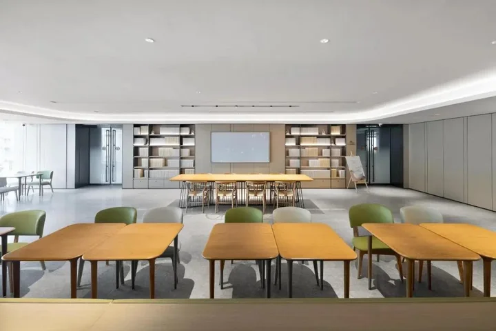 Чунцин: JI Hotel (Chongqing Jiefangbei Pedestrian Street)