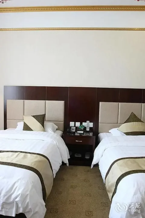 Шангри-Ла: Zhaxidele Hotel