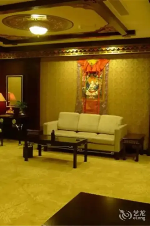 Шангри-Ла: Zhaxidele Hotel