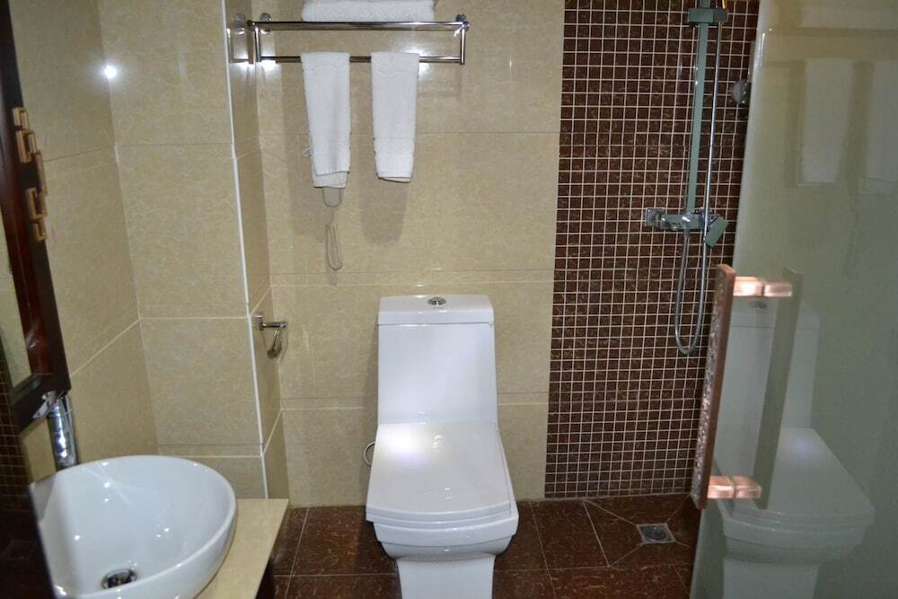 Шангри-Ла: Zhaxidele Hotel