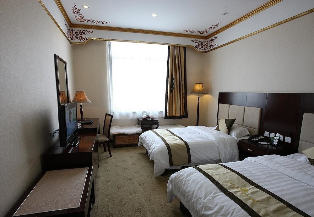 Шангри-Ла: Zhaxidele Hotel