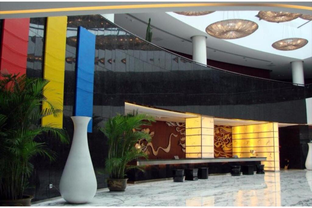 Ляньюньган: Days Hotel Lianyungang