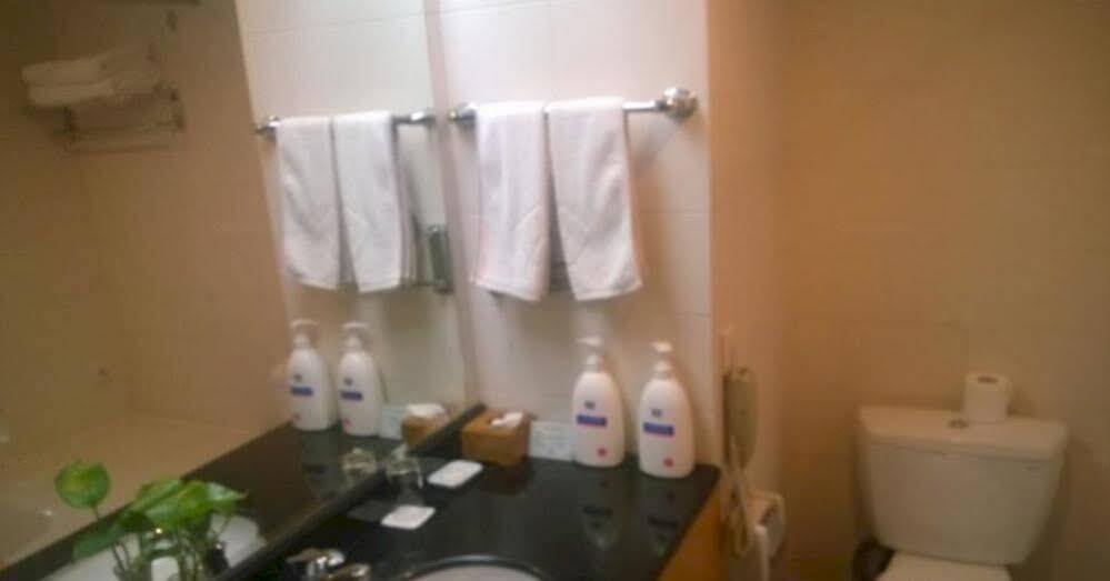 Уси: Sainty Lakeside Hotel