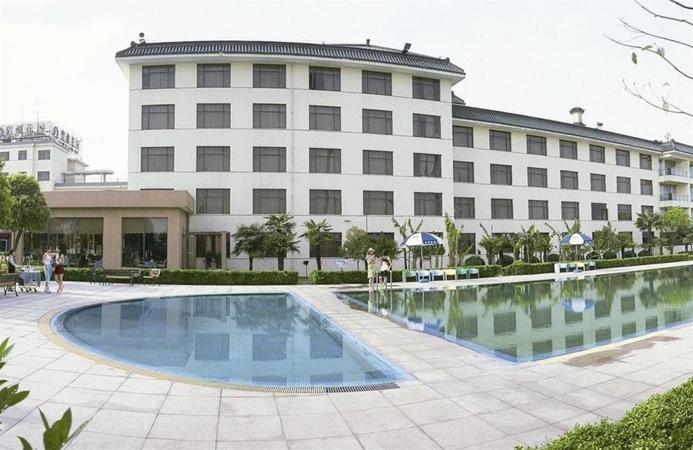Уси: Sainty Lakeside Hotel