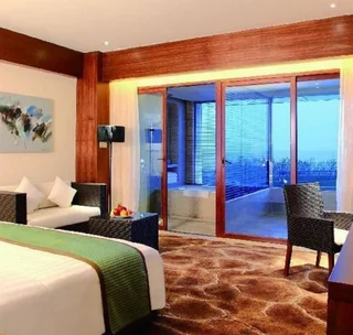 Уси: Sainty Lakeside Hotel