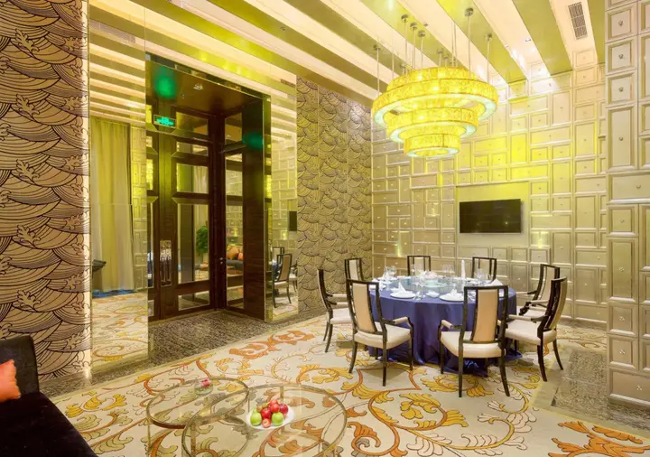 Иу: Sanding New Century Grand Hotel Yiwu
