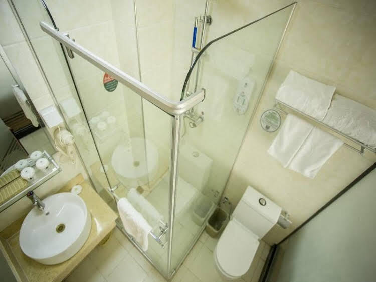 Цзинин: Motel168 East Jing Xuan Road Inn