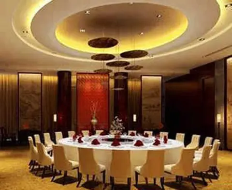 Иньчуань: 吴忠盛悦饭店