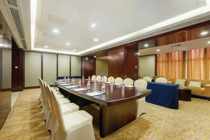 Уху: Cenbest Jinling Grand Hotel