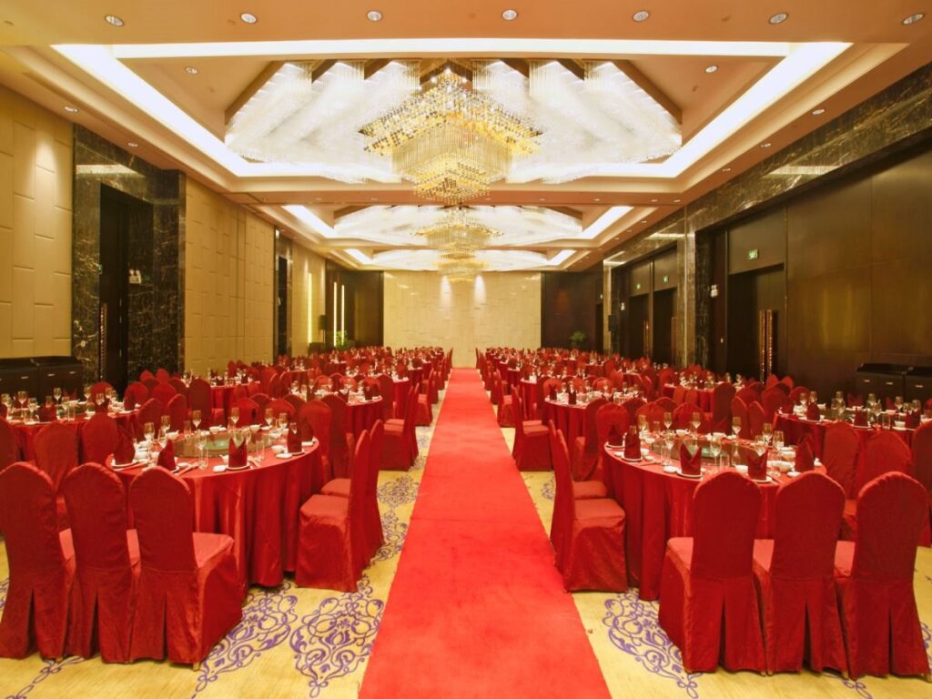 Уху: Cenbest Jinling Grand Hotel
