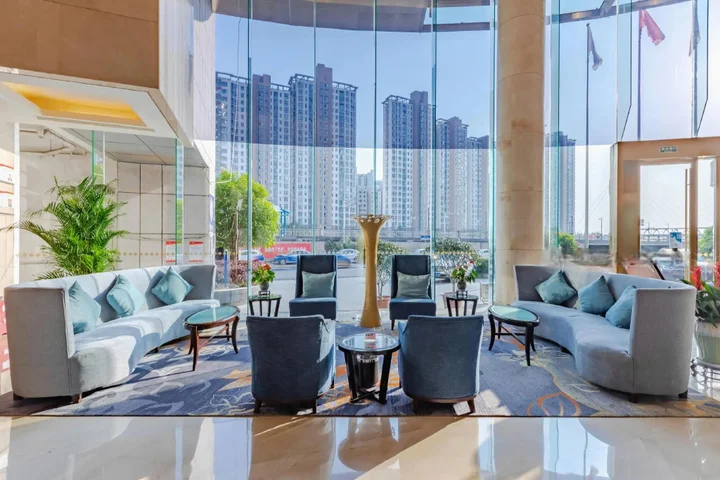 Уху: Cenbest Jinling Grand Hotel