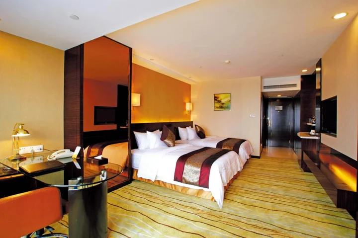 Уху: Cenbest Jinling Grand Hotel