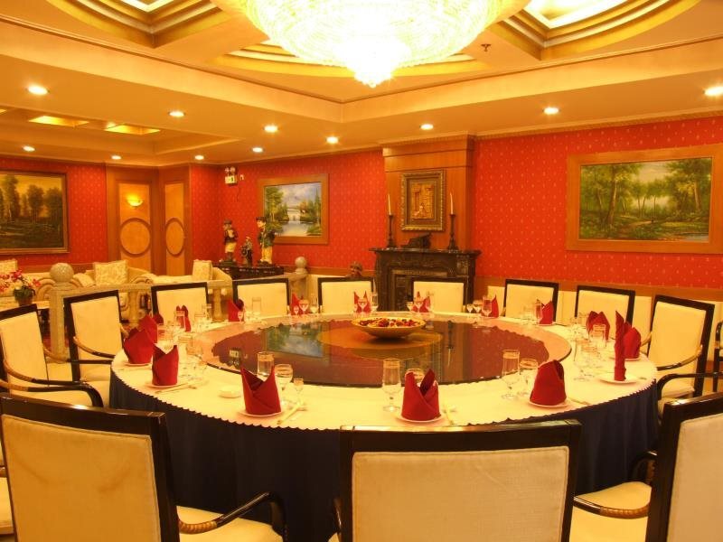 Таншань: Jinjiang Grand Hotel