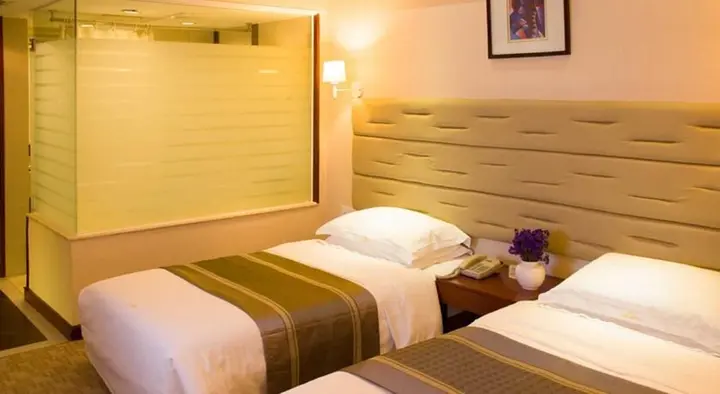 Гуйлинь: Thank Inn Hotel Guangxi Guilin High-Speed Railway North Station Plaza