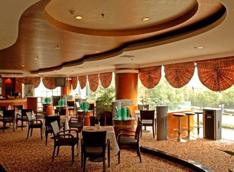 Гуйлинь: Thank Inn Hotel Guangxi Guilin High-Speed Railway North Station Plaza
