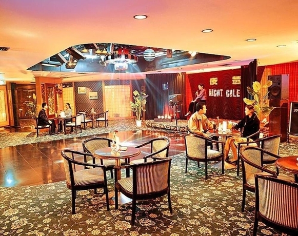 Гуйлинь: Thank Inn Hotel Guangxi Guilin High-Speed Railway North Station Plaza