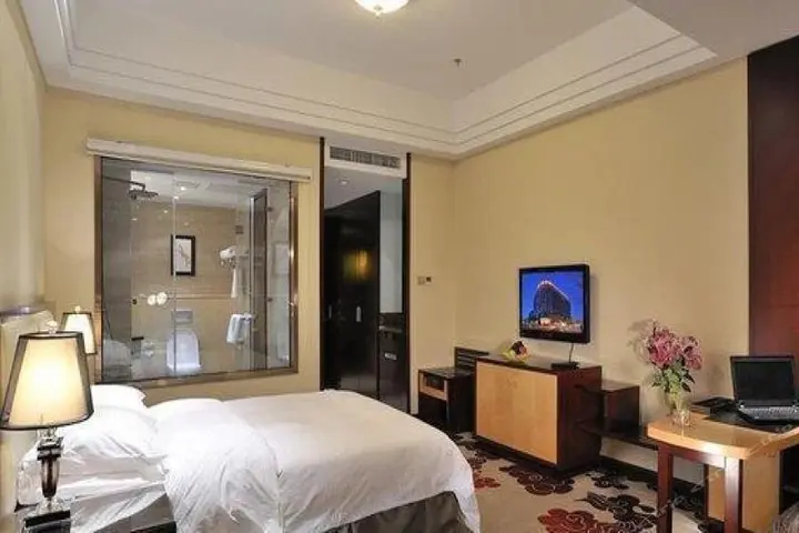 Хух-Хото: Chun Xue Four Seasons Hotel