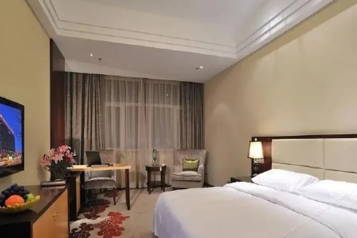 Хух-Хото: Chun Xue Four Seasons Hotel