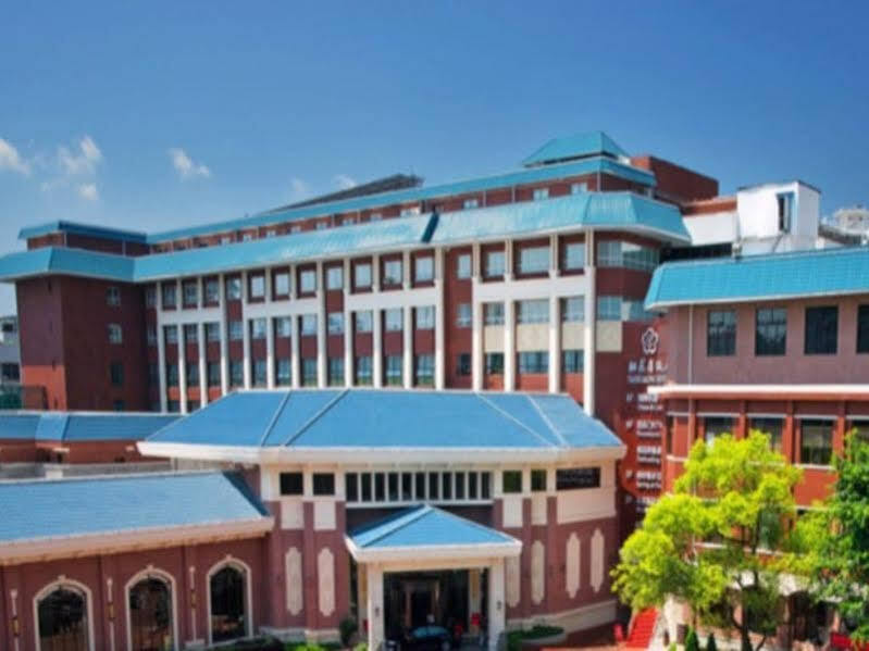 Ичан: Peachblossom International Hotel