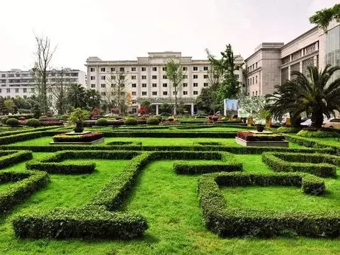 Дэян: Xiyuan Hotel