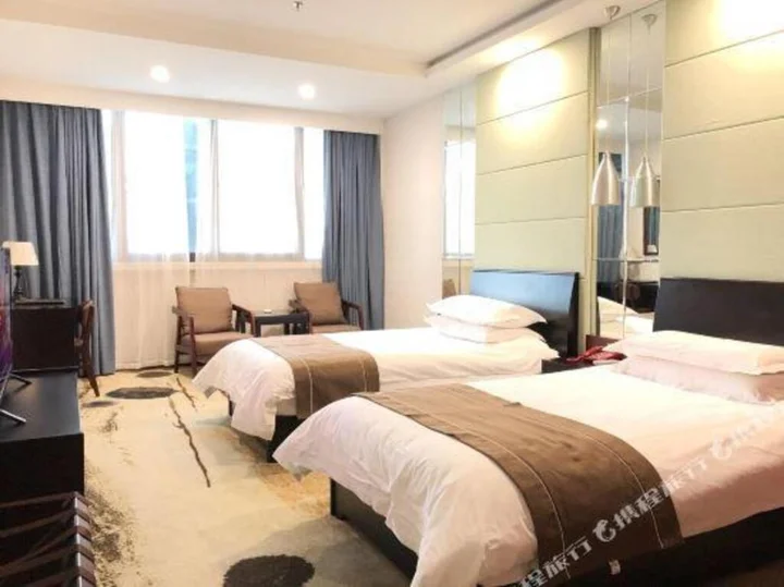 Хуайань: Donghu Hotel