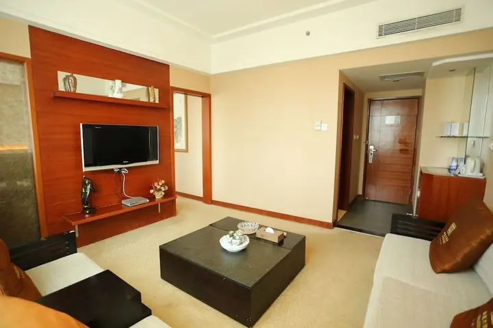 Цзиньюань: Royal Crown Hotel