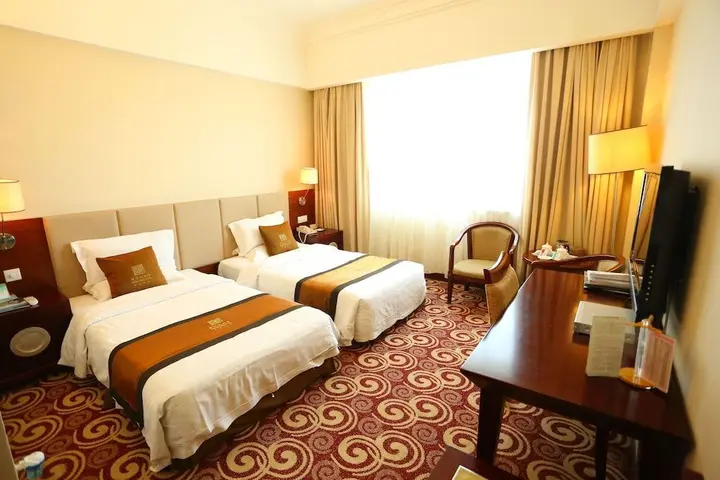 Цзиньюань: Royal Crown Hotel