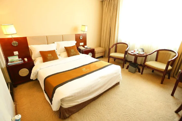 Цзиньюань: Royal Crown Hotel