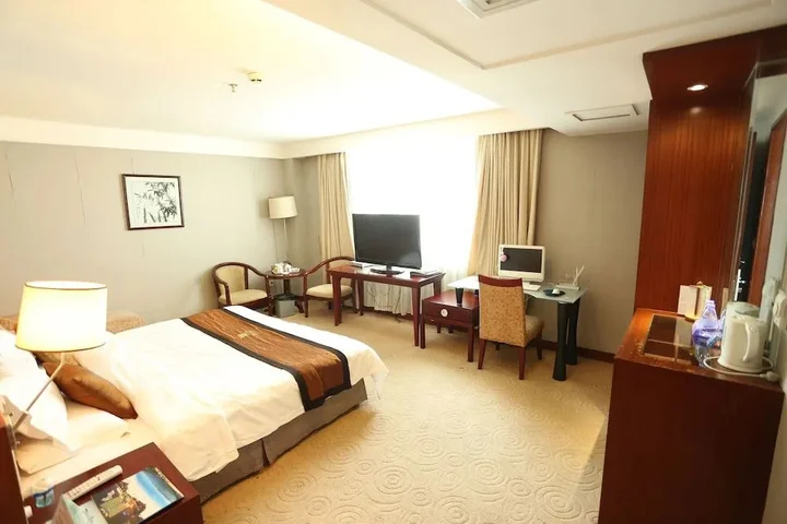 Цзиньюань: Royal Crown Hotel