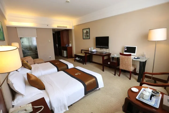 Цзиньюань: Royal Crown Hotel