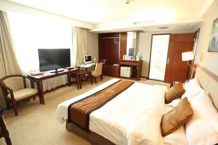 Цзиньюань: Royal Crown Hotel