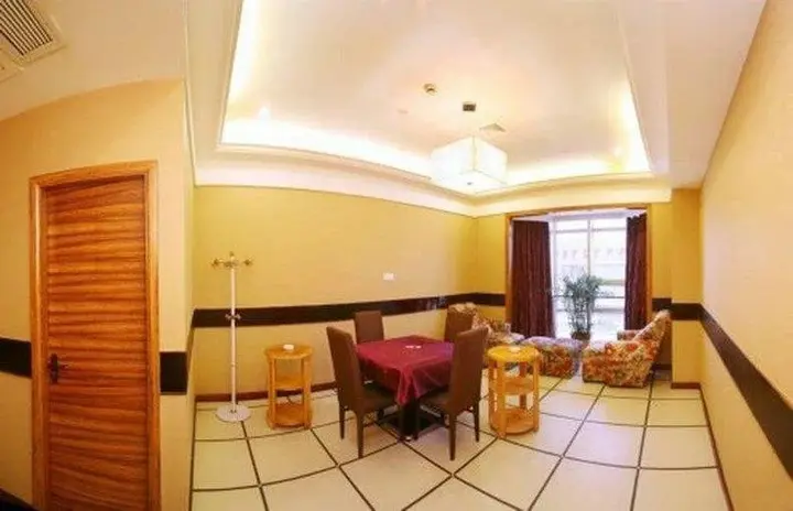 Тайчжоу: Xindu International