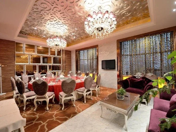 Тайчжоу: Xindu International