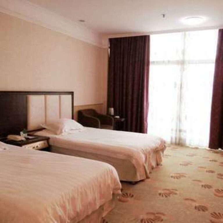 Чжаоцин: Gaoyao Regent Hotel